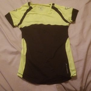 Brooks Bike Workout Spandex Shirt in Size S